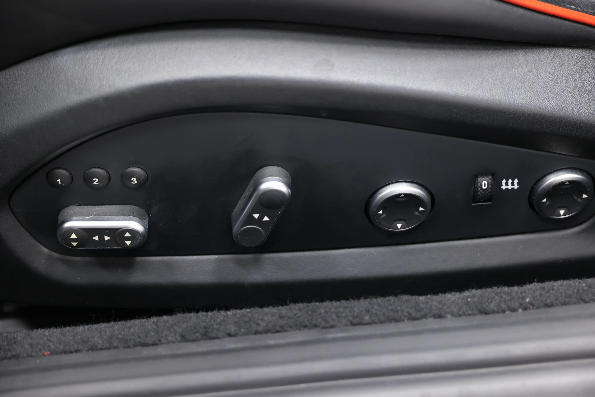 Used 2017 Ferrari California T RWD image 14