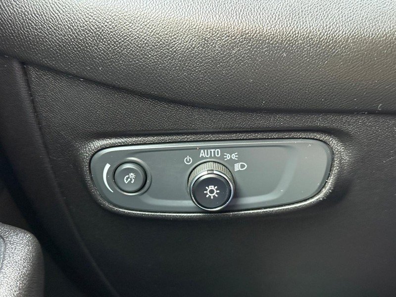 Used 2019 Chevrolet Equinox LT AWD/4WD image 29