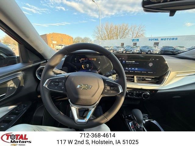 New 2026 Chevrolet Trax LT w/ Sunroof Package FWD image 18