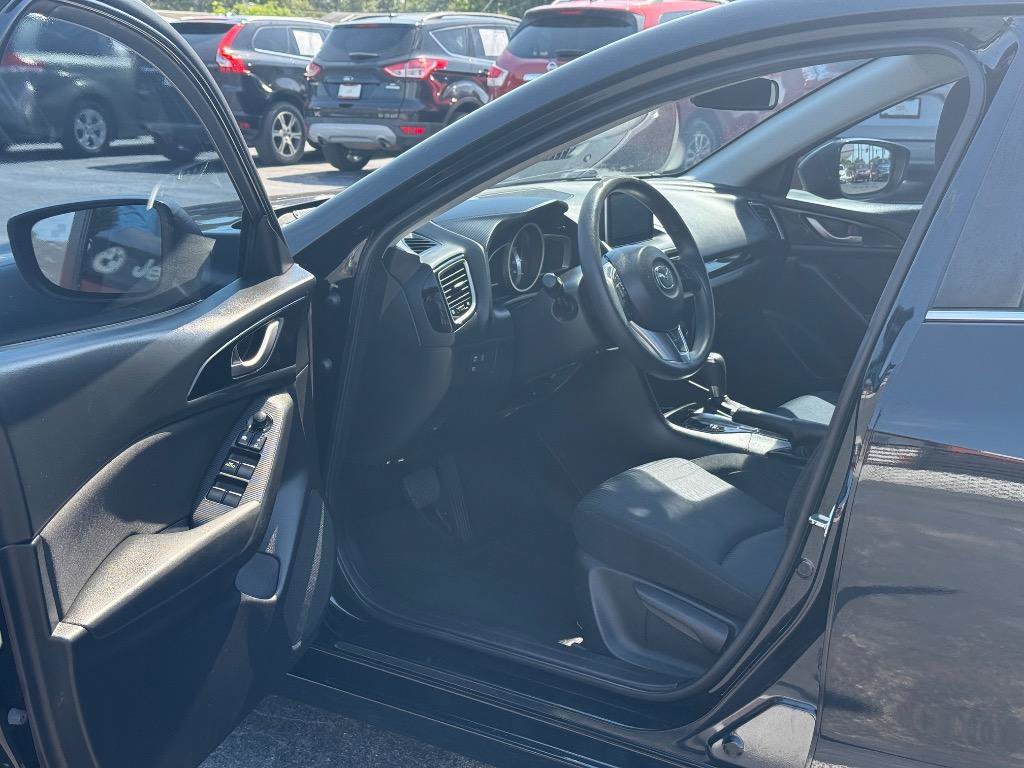 Used 2016 MAZDA MAZDA3 i Sport w/ Preferred Equipment Package image 11
