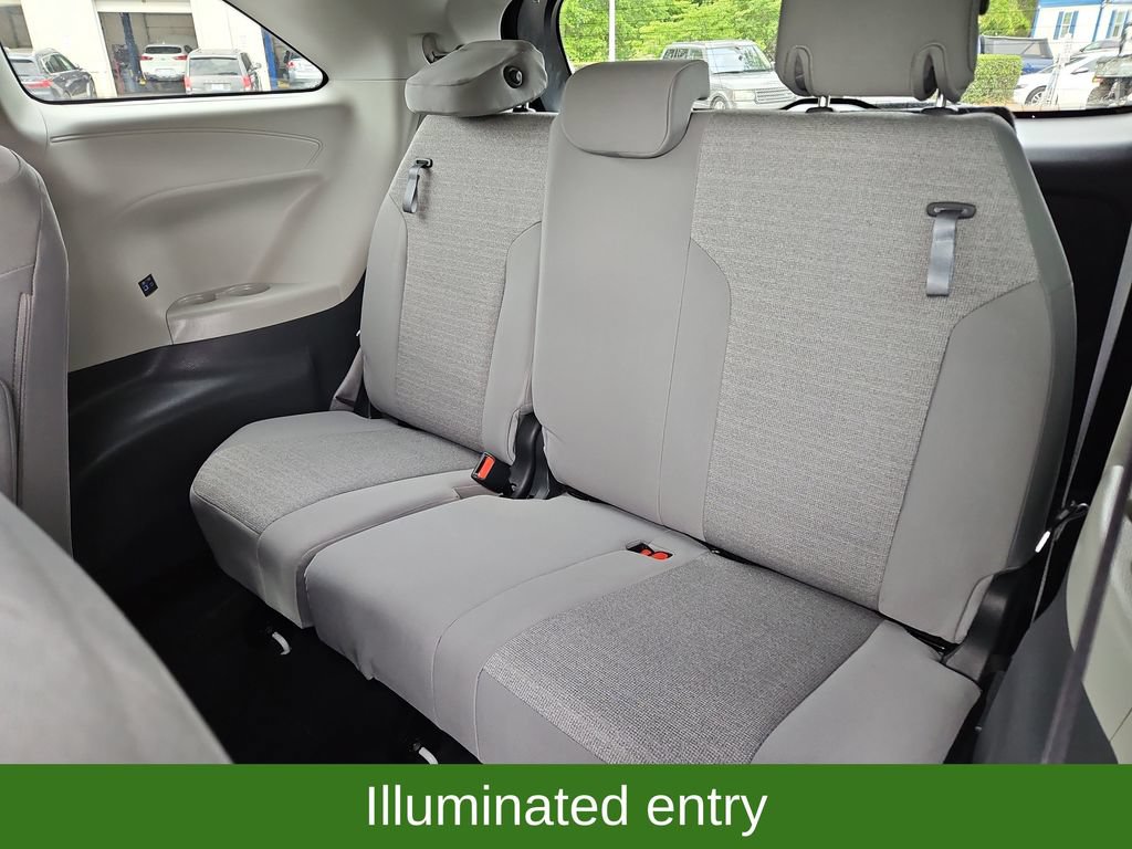 Used 2022 Toyota Sienna LE FWD image 27