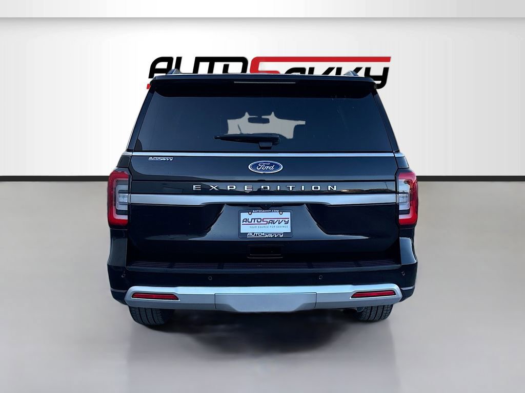 Used 2023 Ford Expedition Limited image 6