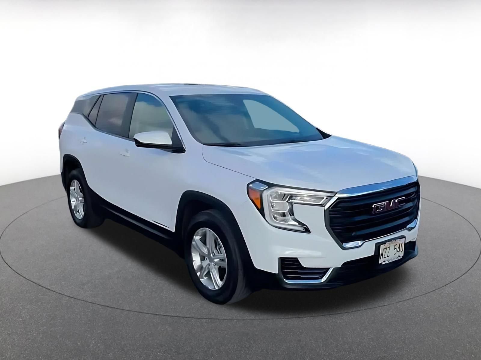 Used 2024 GMC Terrain SLE FWD image 3