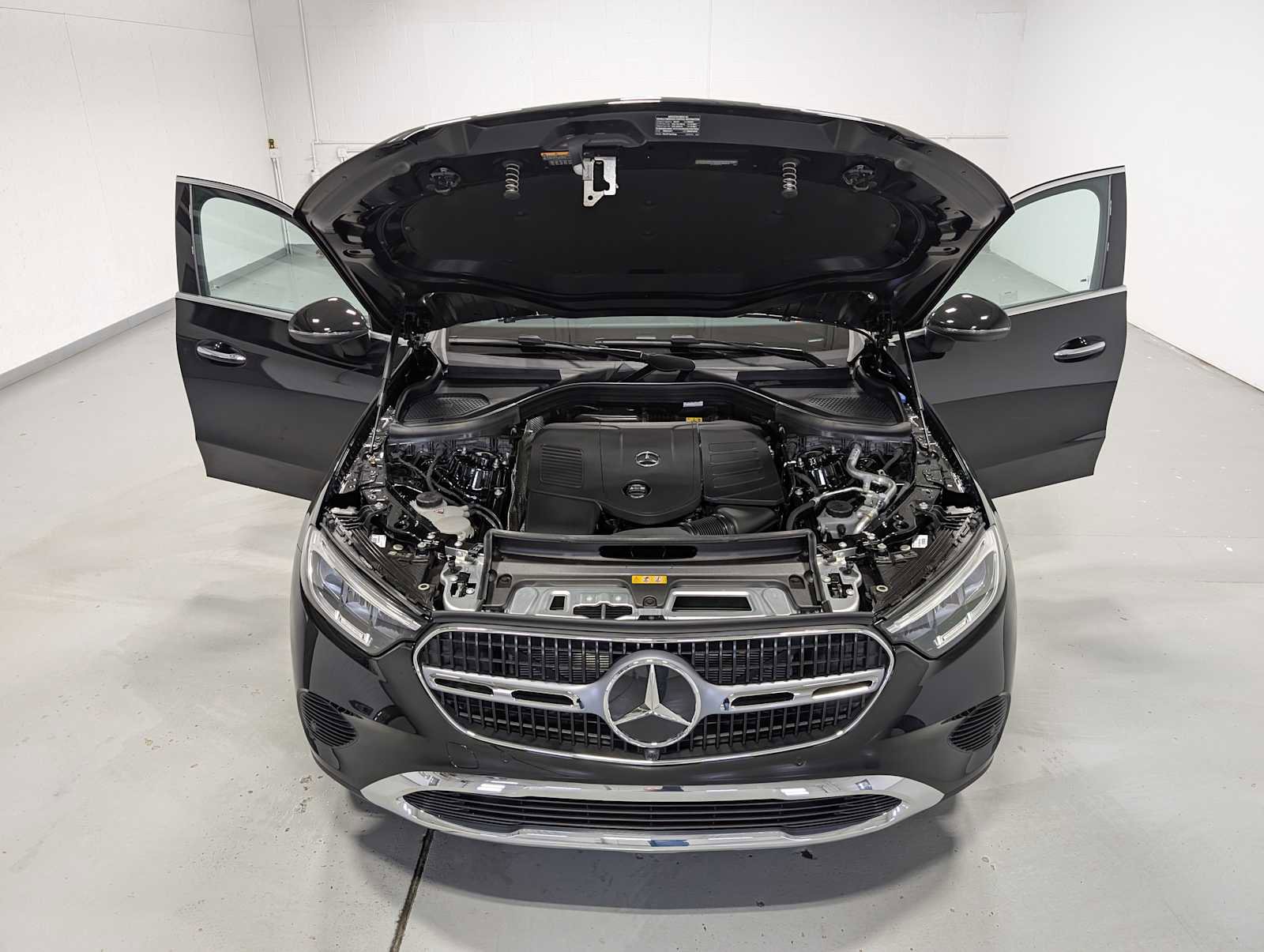 New 2026 Mercedes-Benz GLC 300 4MATIC image 11