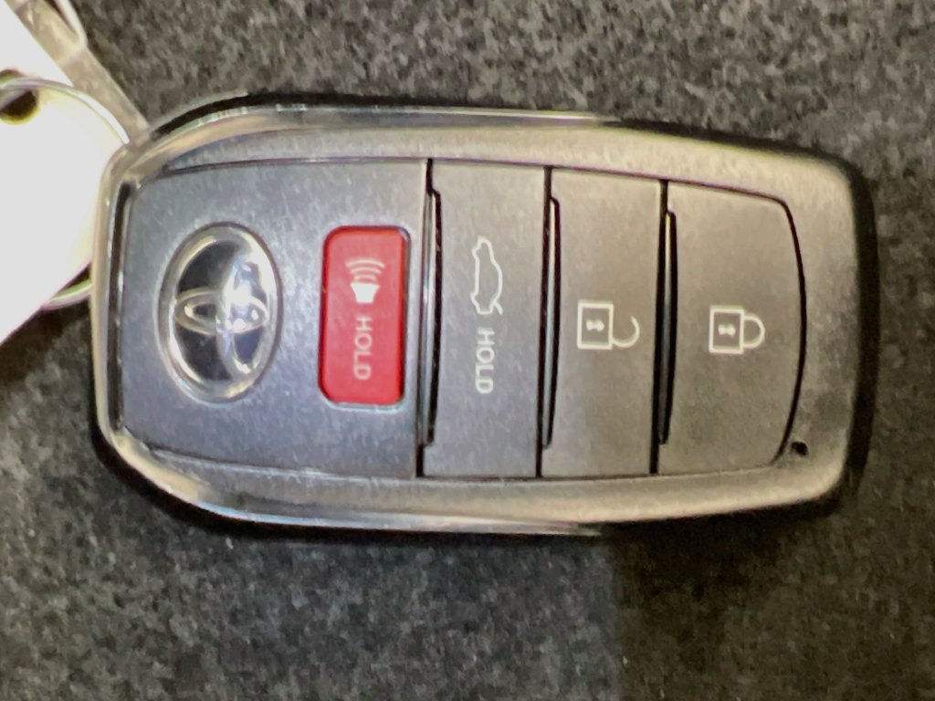 Used 2025 Toyota Camry SE FWD image 33