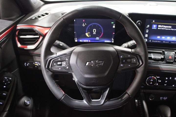 Used 2024 Chevrolet TrailBlazer RS w/ Convenience Package image 32