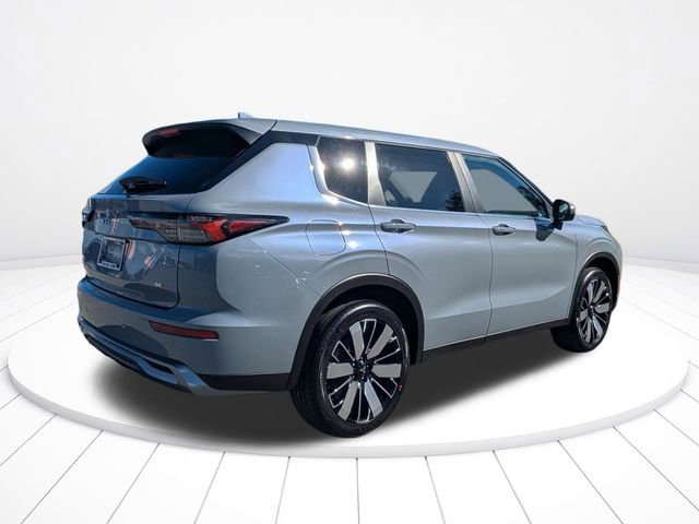 New 2026 Mitsubishi Outlander SE video 3