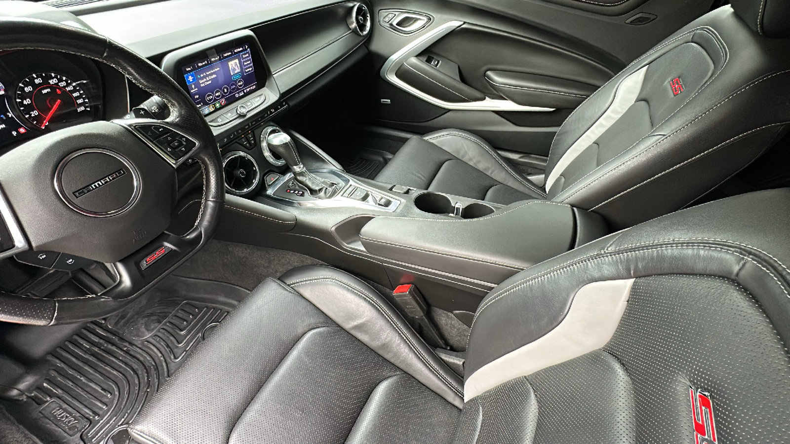 Used 2020 Chevrolet Camaro SS RWD image 25