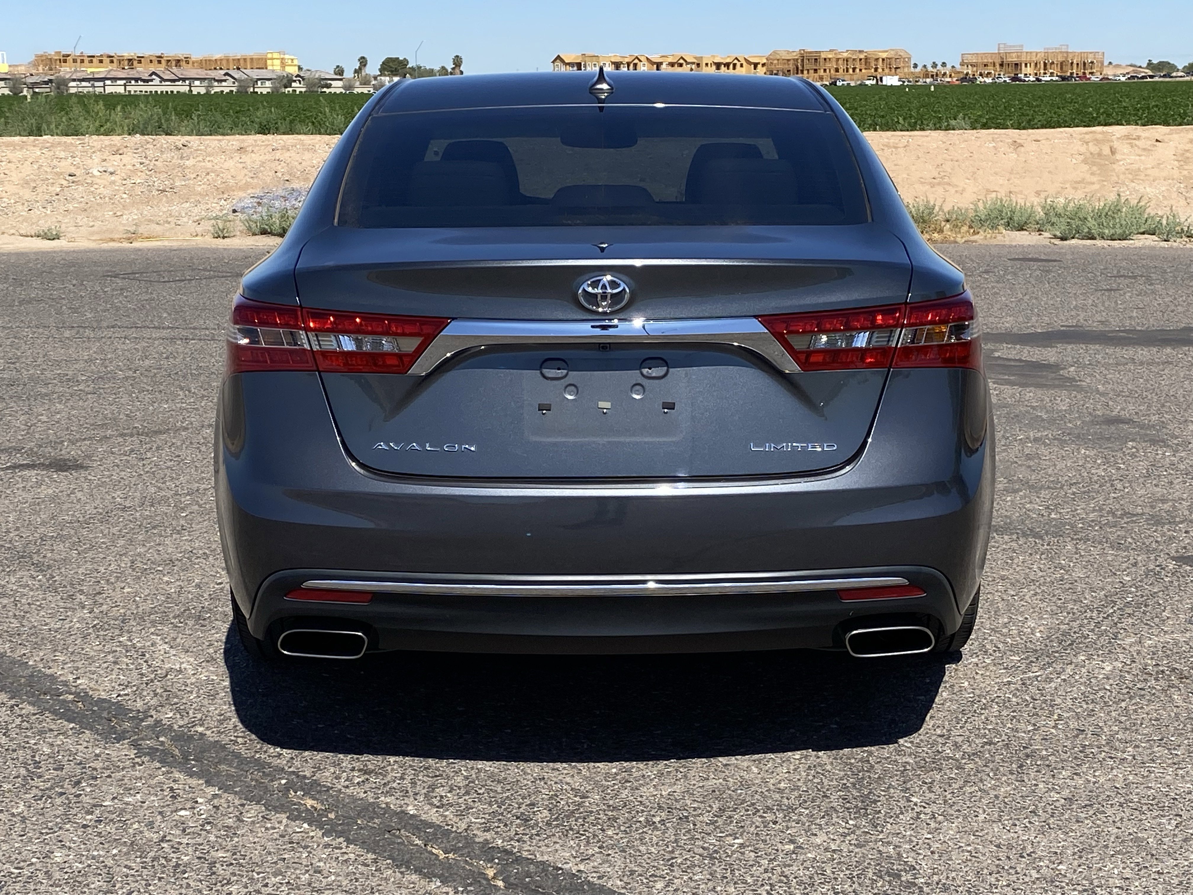 Used 2016 Toyota Avalon Limited w/ Toyota Safety Sense Package image 4