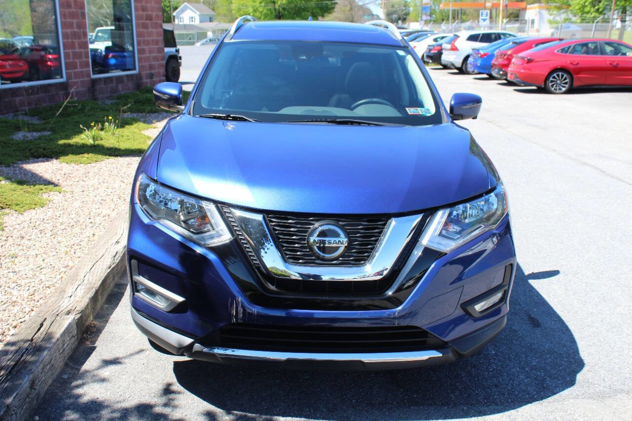 Used 2020 Nissan Rogue SV w/ Sun & Sound Touring Package AWD/4WD image 4
