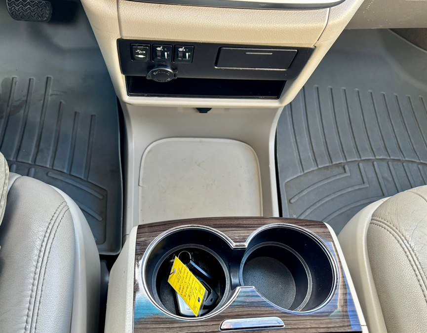 Used 2017 Toyota Sienna XLE w/ XLE Navigation Package image 24