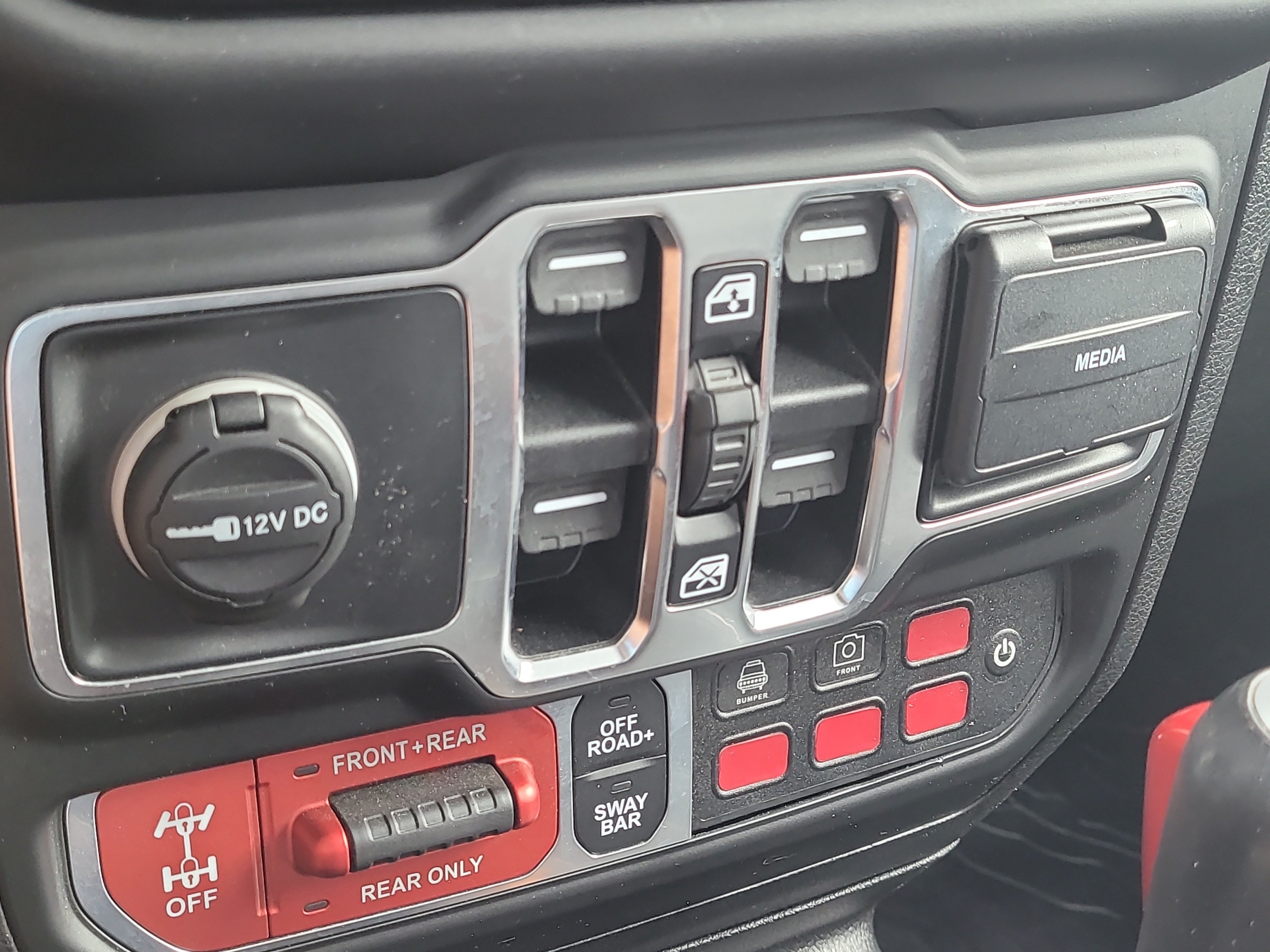 Used 2020 Jeep Gladiator Rubicon AWD/4WD image 27
