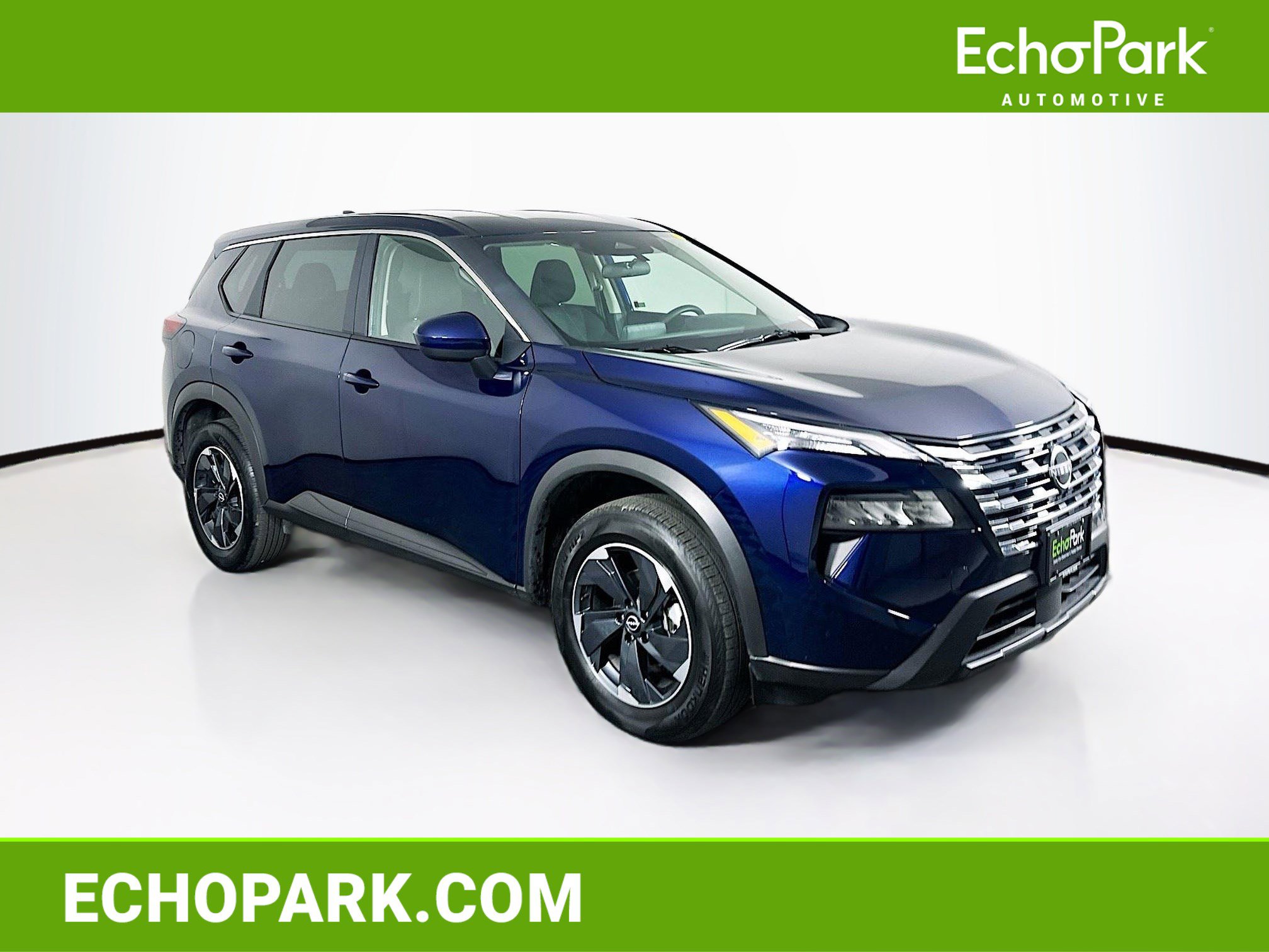 Used 2025 Nissan Rogue SV image 1