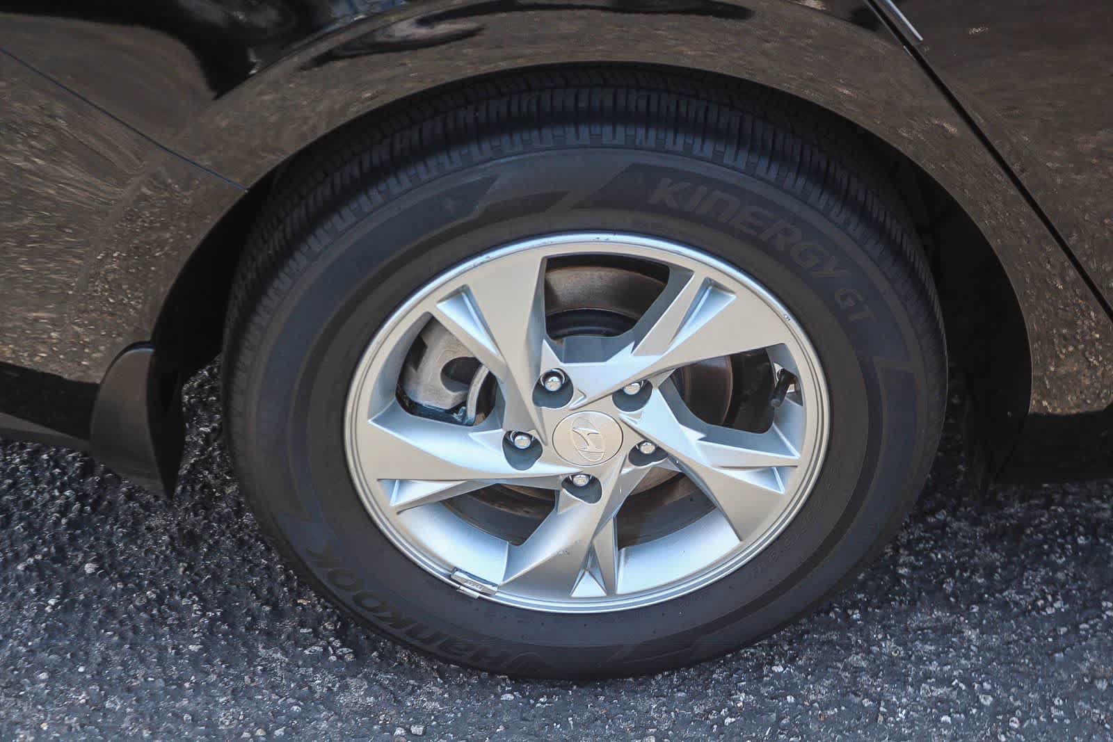 Certified 2023 Hyundai Elantra SE FWD image 11