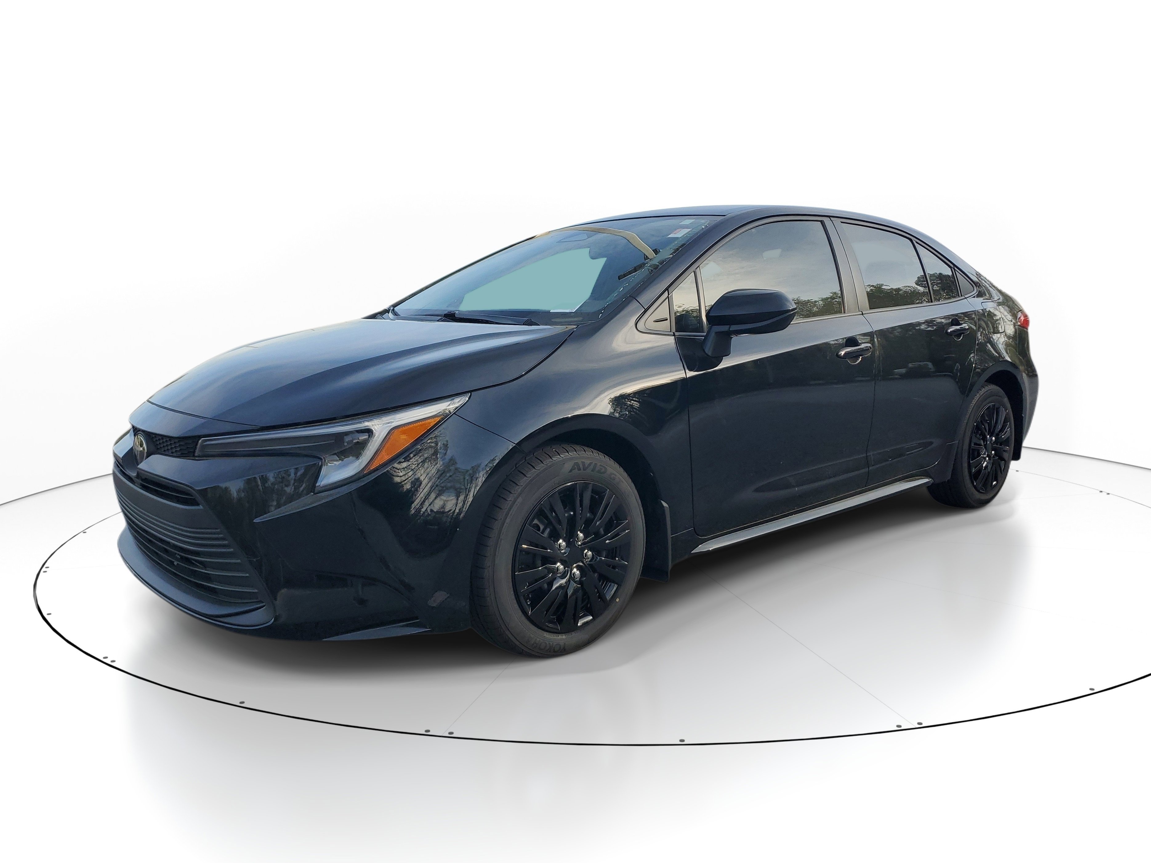 Used 2026 Toyota Corolla LE image 3