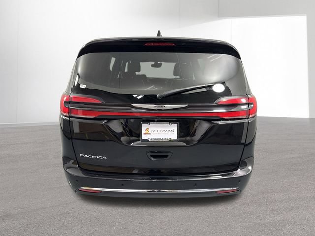 Used 2025 Chrysler Pacifica Select FWD image 32