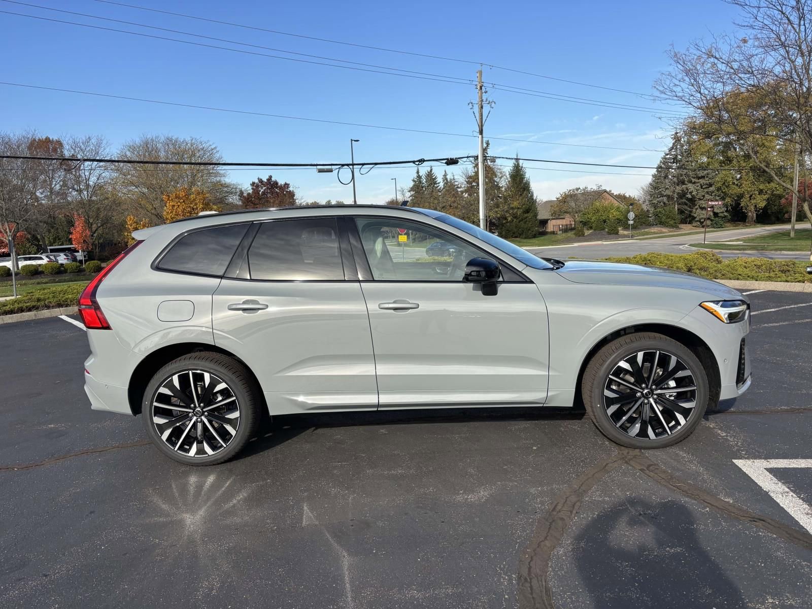 New 2026 Volvo XC60 B5 Ultra w/ Protection Package Premier image 8