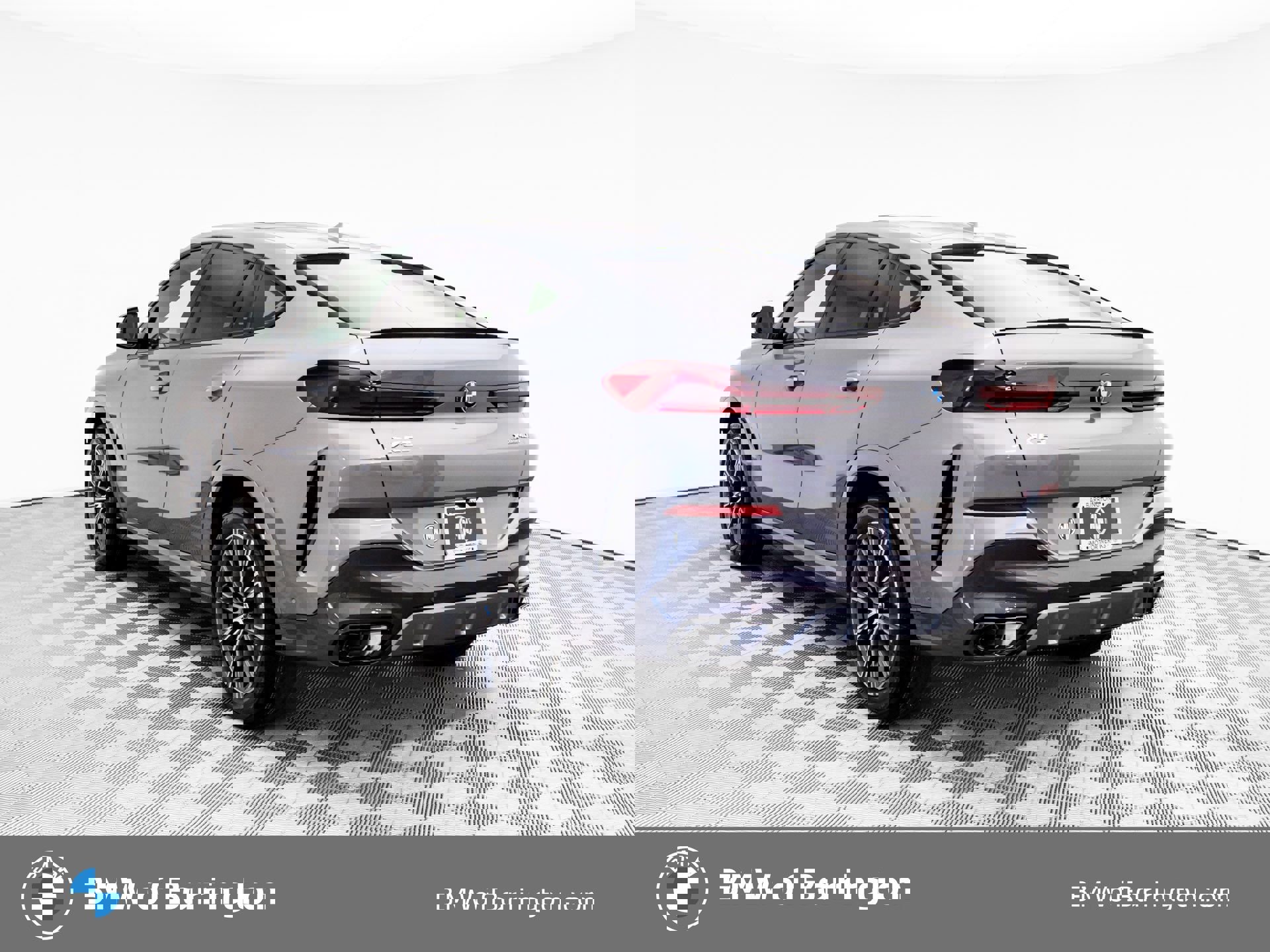 New 2026 BMW X6 xDrive40i w/ Executive Package image 3