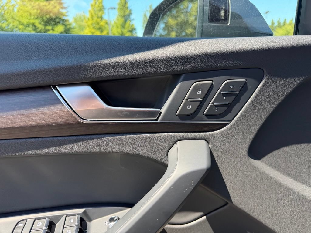 Used 2024 Audi Q5 2.0T Premium AWD/4WD image 12