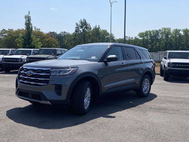 New 2026 Ford Explorer Active RWD image 7