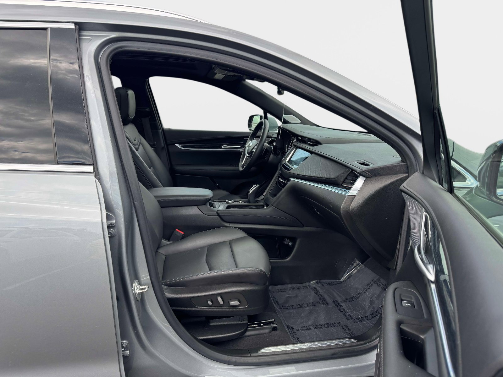 Certified 2025 Cadillac XT5 Premium Luxury FWD image 13