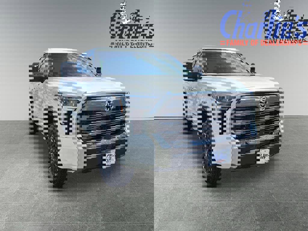 Used 2023 Toyota Tundra Limited image 3
