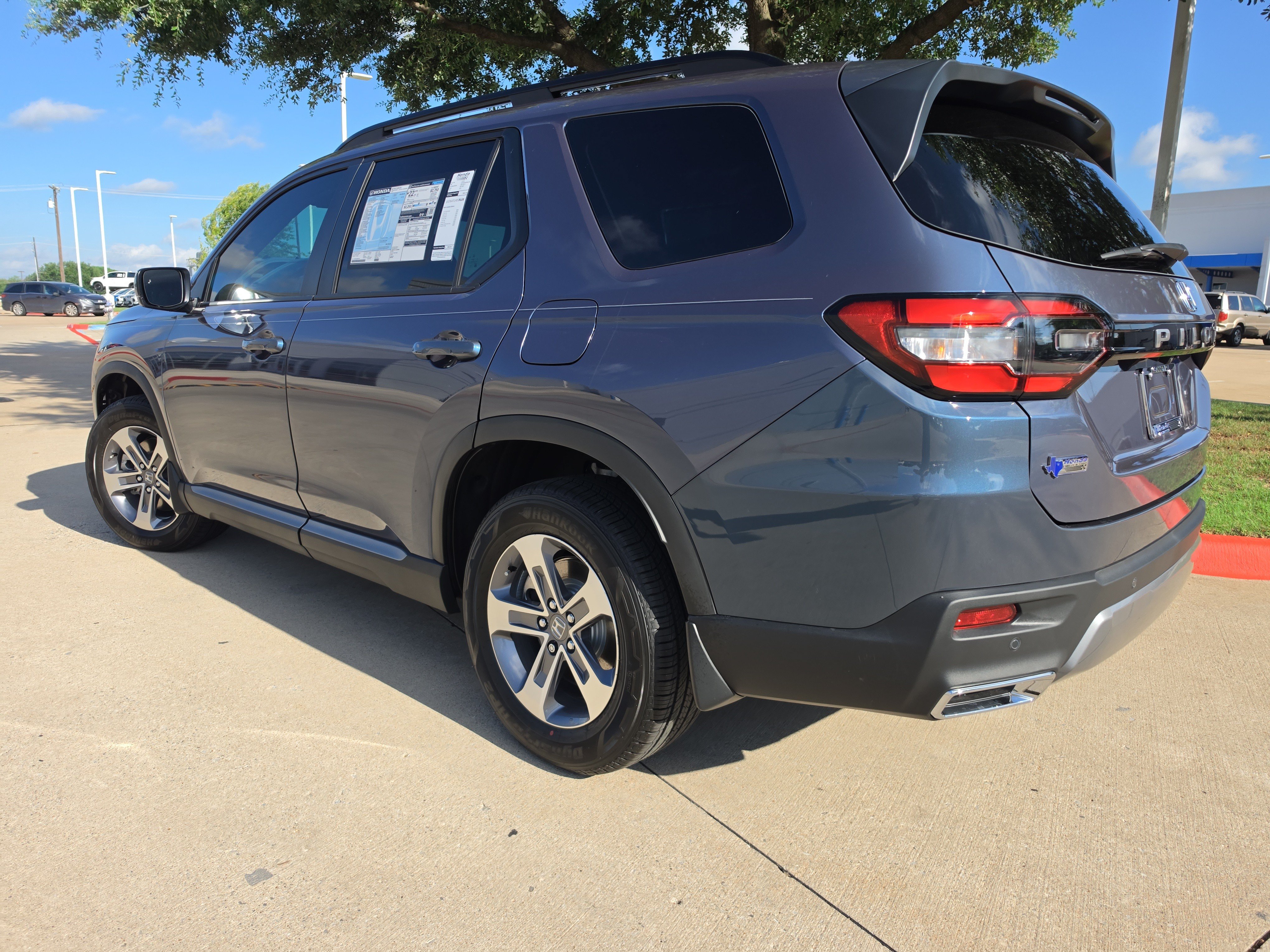 New 2026 Honda Pilot EX-L image 7