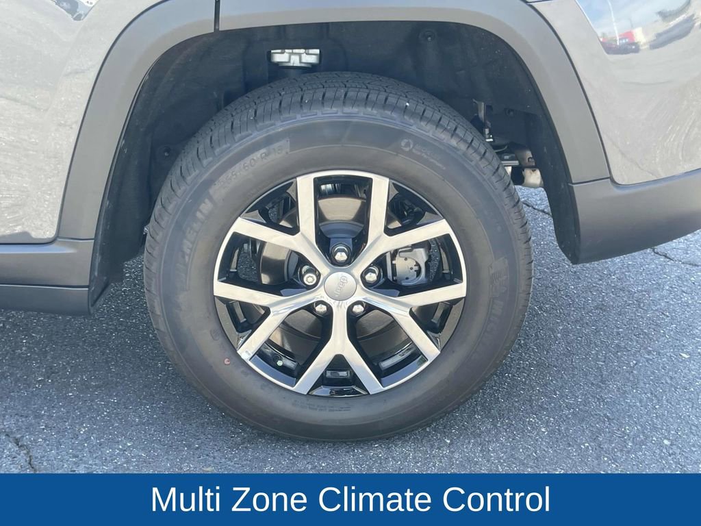 Certified 2025 Jeep Grand Cherokee Limited image 13
