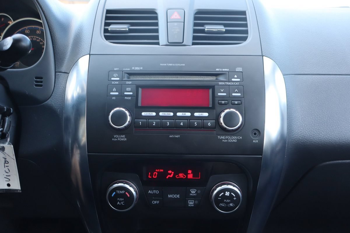 Used 2010 Suzuki SX4 Touring AWD/4WD image 34