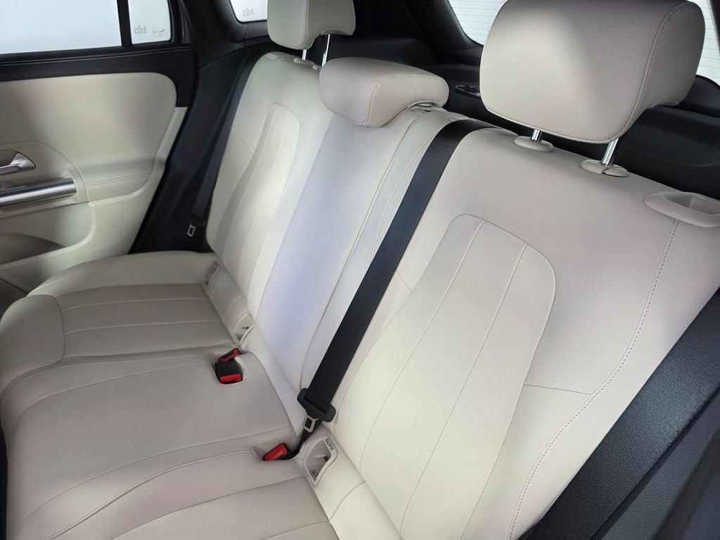 Certified 2025 Mercedes-Benz GLA 250 image 15