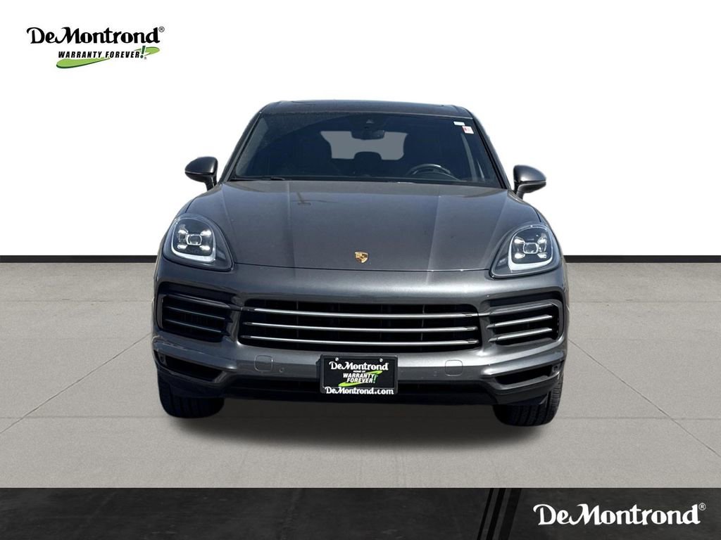 Used 2022 Porsche Cayenne Platinum Edition image 2