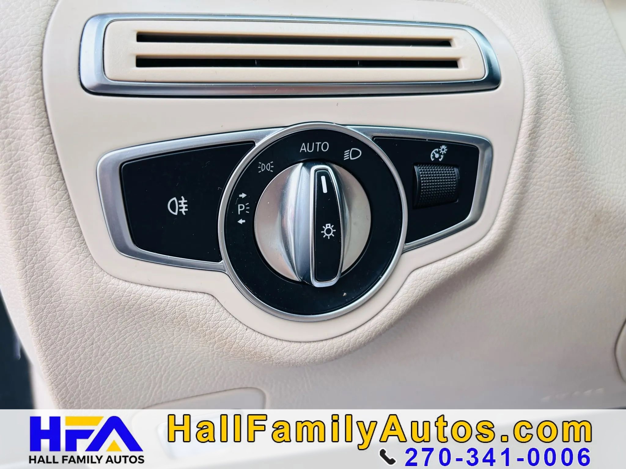 Used 2018 Mercedes-Benz C 300 C 300 4MATIC Sedan 4D image 13