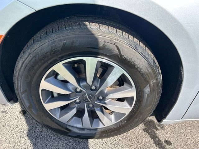 Used 2023 Chrysler Pacifica Touring-L FWD image 60
