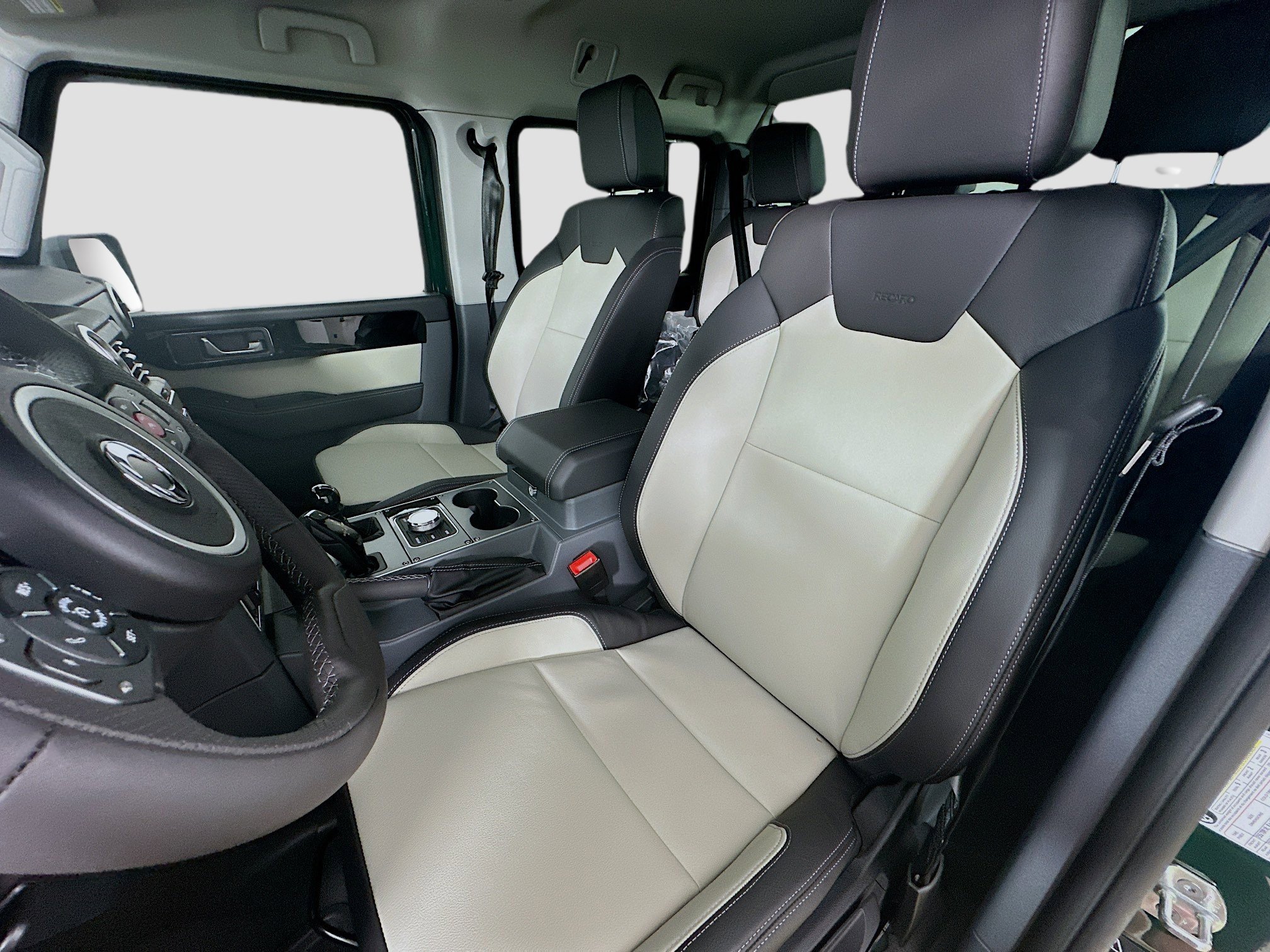 New 2025 INEOS Grenadier Fieldmaster Edition AWD/4WD image 35