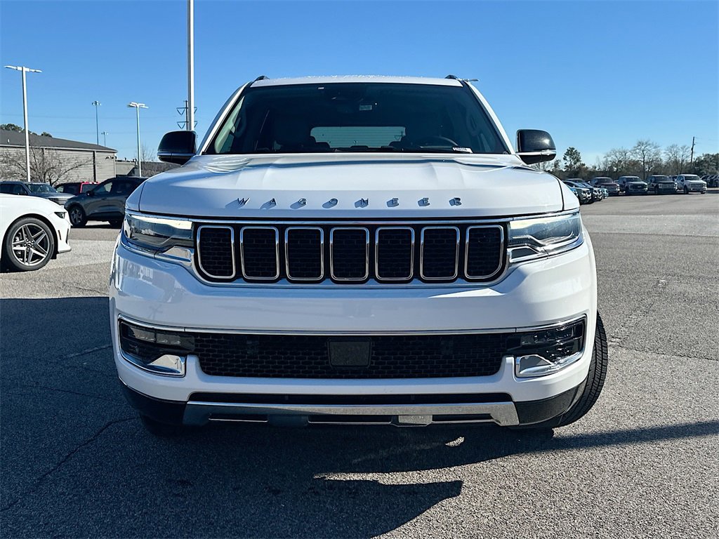 Used 2023 Jeep Wagoneer Series III w/ Preferred Equipment Group image 5