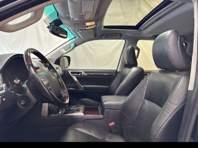 Used 2018 Lexus GX 460 Premium w/ Premium Package AWD/4WD image 11