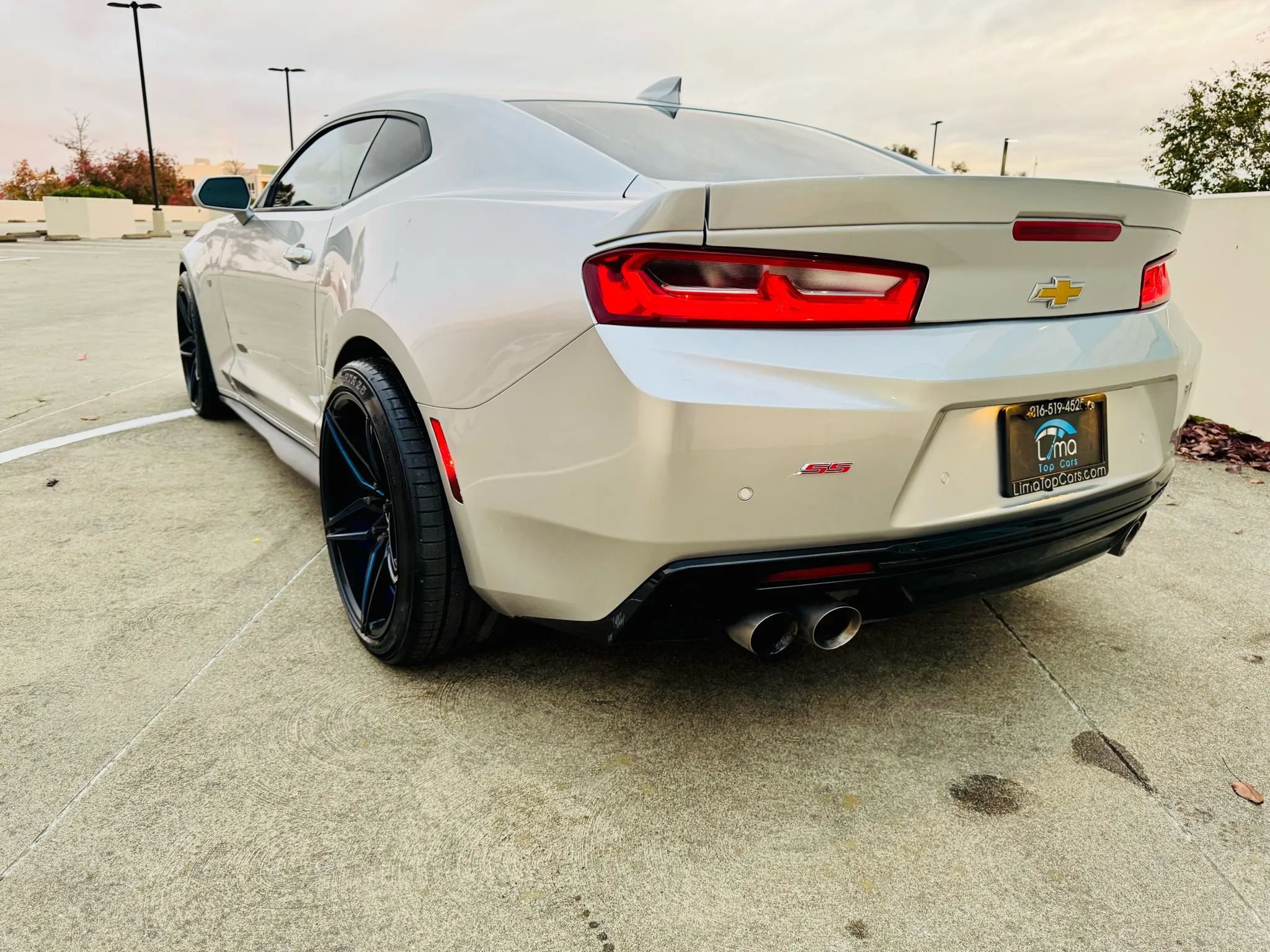 Used 2017 Chevrolet Camaro SS image 9