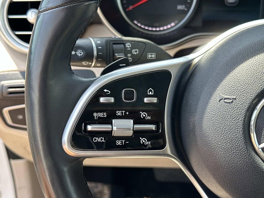 Used 2021 Mercedes-Benz GLC 300 4MATIC w/ Premium Package image 19