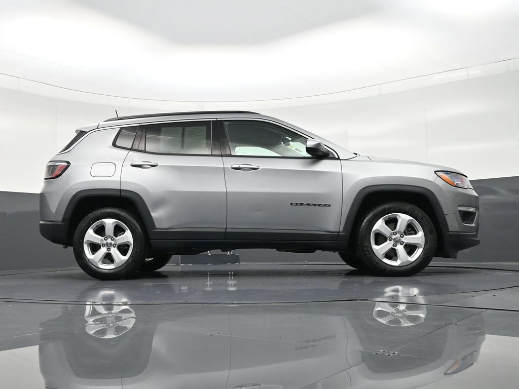 Used 2021 Jeep Compass Latitude image 27
