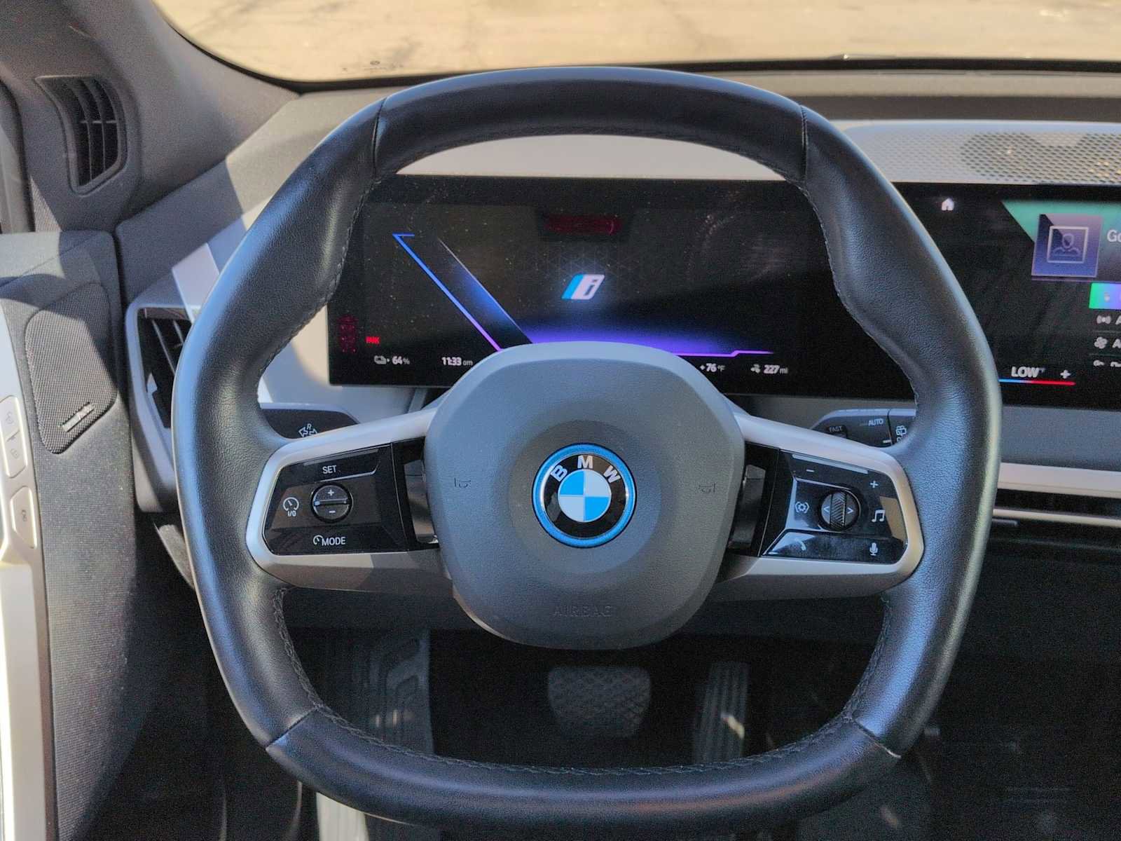 Certified 2022 BMW iX xDrive50 w/ Premium Package AWD/4WD image 24