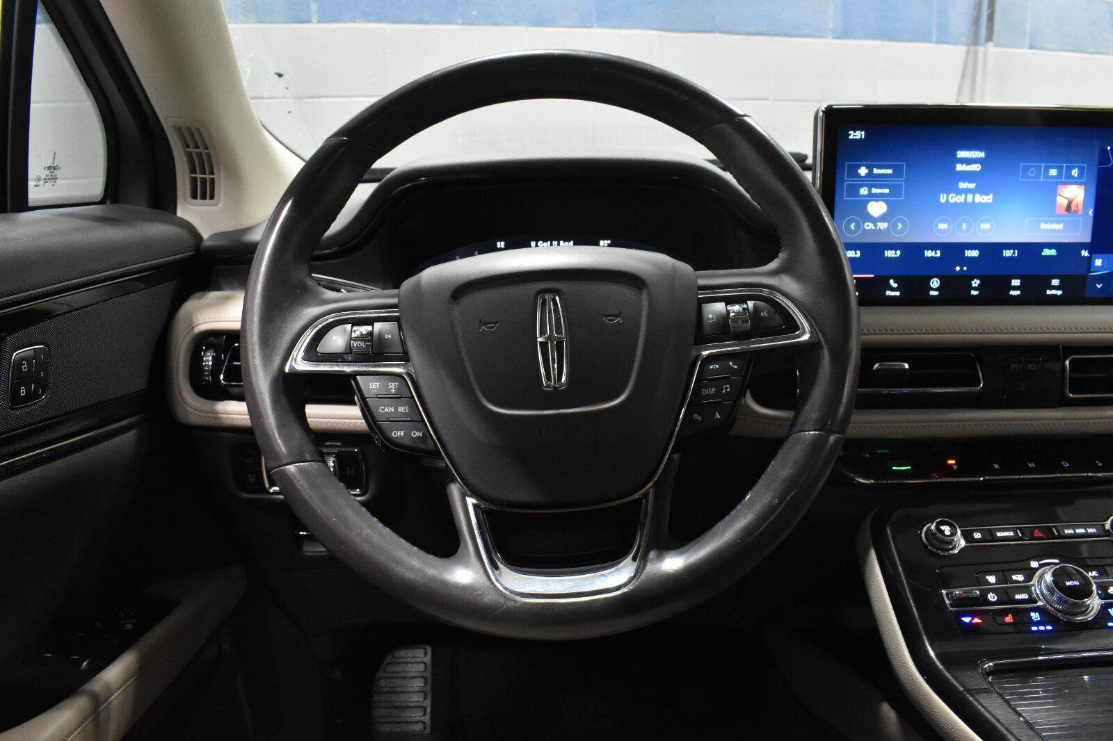 Used 2023 Lincoln Nautilus Reserve AWD/4WD image 7