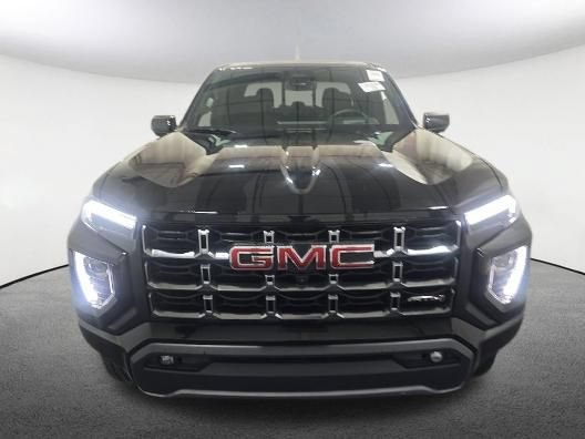 Used 2025 GMC Canyon AT4 w/ Technology Plus Package AWD/4WD image 2