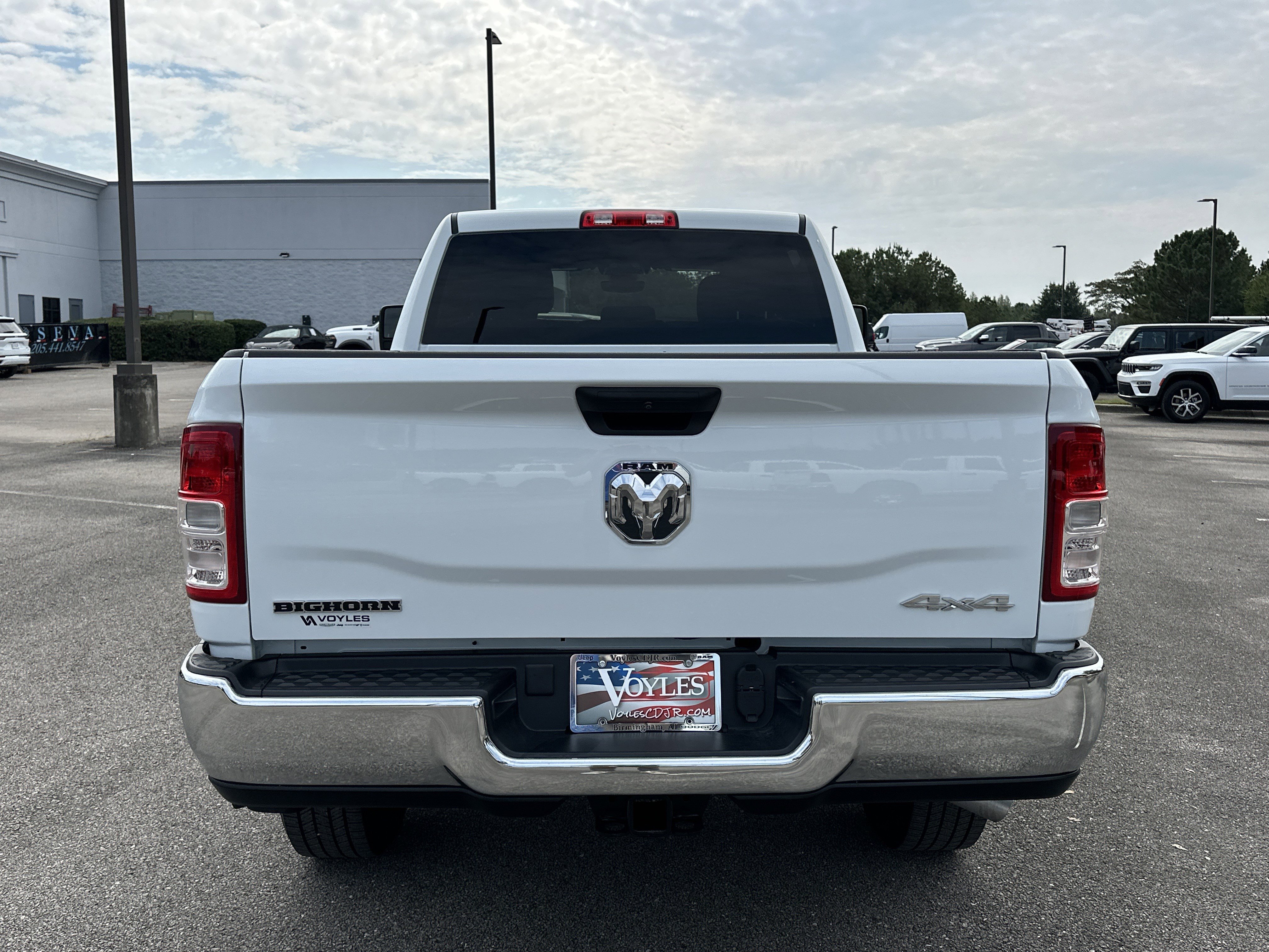 Used 2024 RAM 2500 Big Horn w/ Bed Utility Group image 6