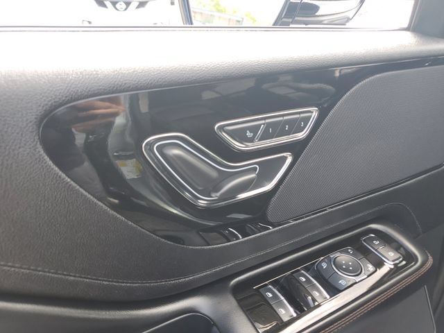 Used 2023 Lincoln Aviator 2WD image 23