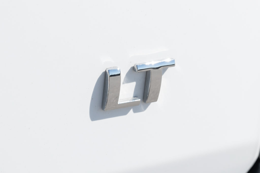 Used 2023 Chevrolet Traverse LT FWD image 12