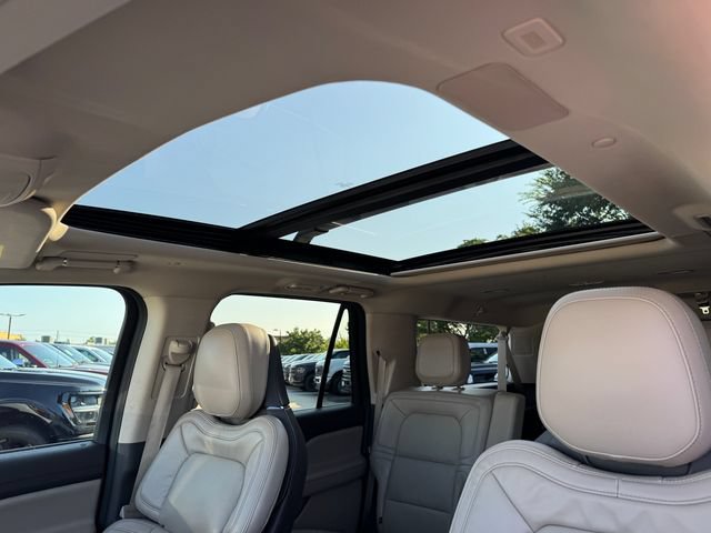 Used 2023 Lincoln Navigator L Reserve AWD/4WD image 33