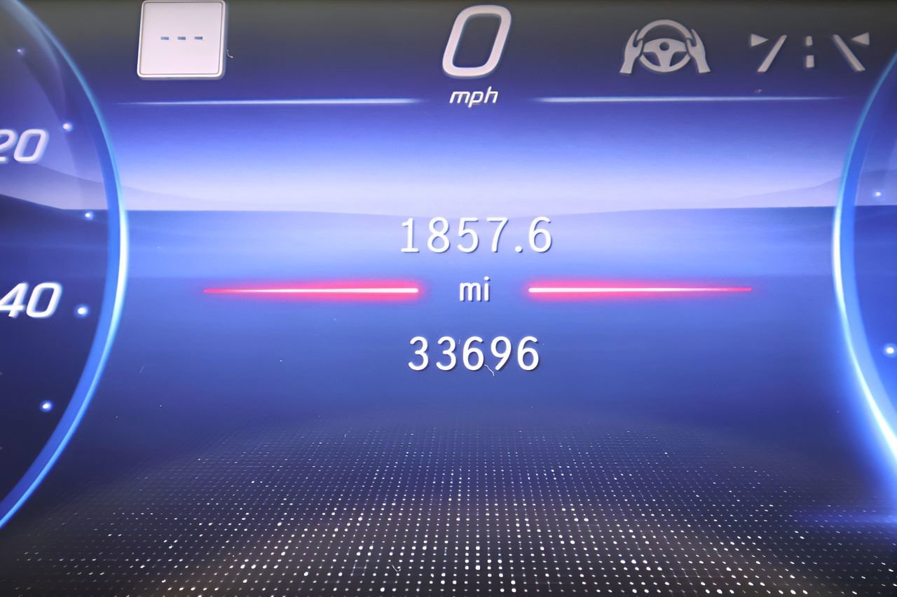 Used 2022 Mercedes-Benz EQS 580 4MATIC Sedan image 24