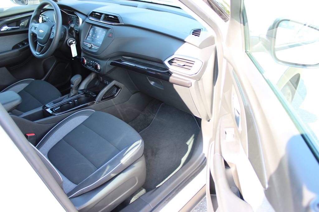 Used 2023 Chevrolet TrailBlazer LS FWD image 37