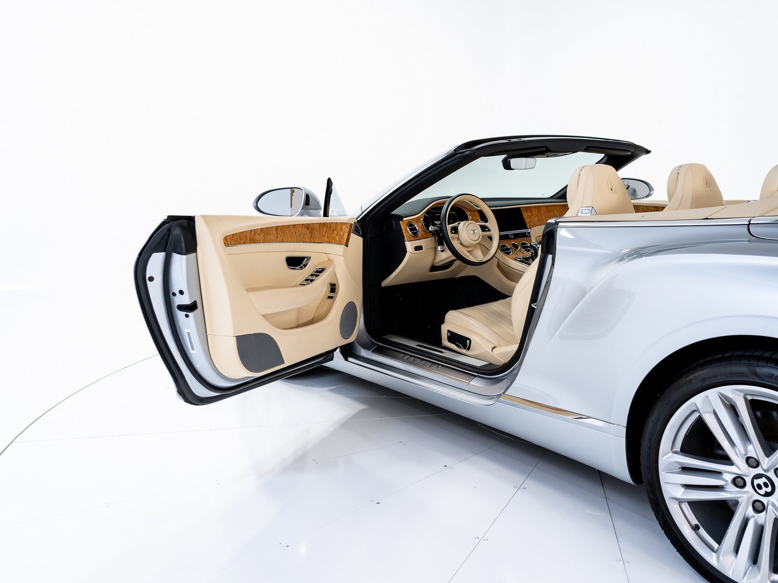 Certified 2022 Bentley Continental GT image 17