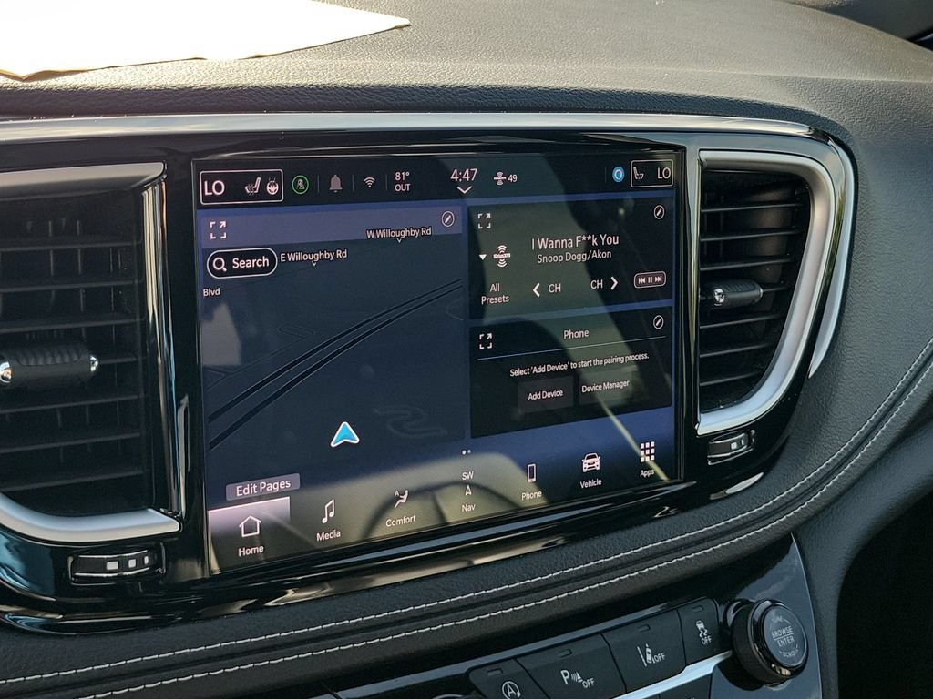 Used 2025 Chrysler Pacifica Limited FWD image 23